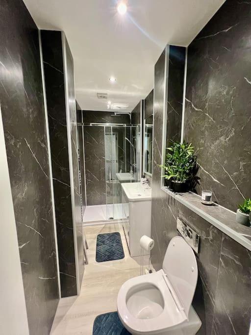 Contemporary Flat In Prime City Centre إدنبرة المظهر الخارجي الصورة